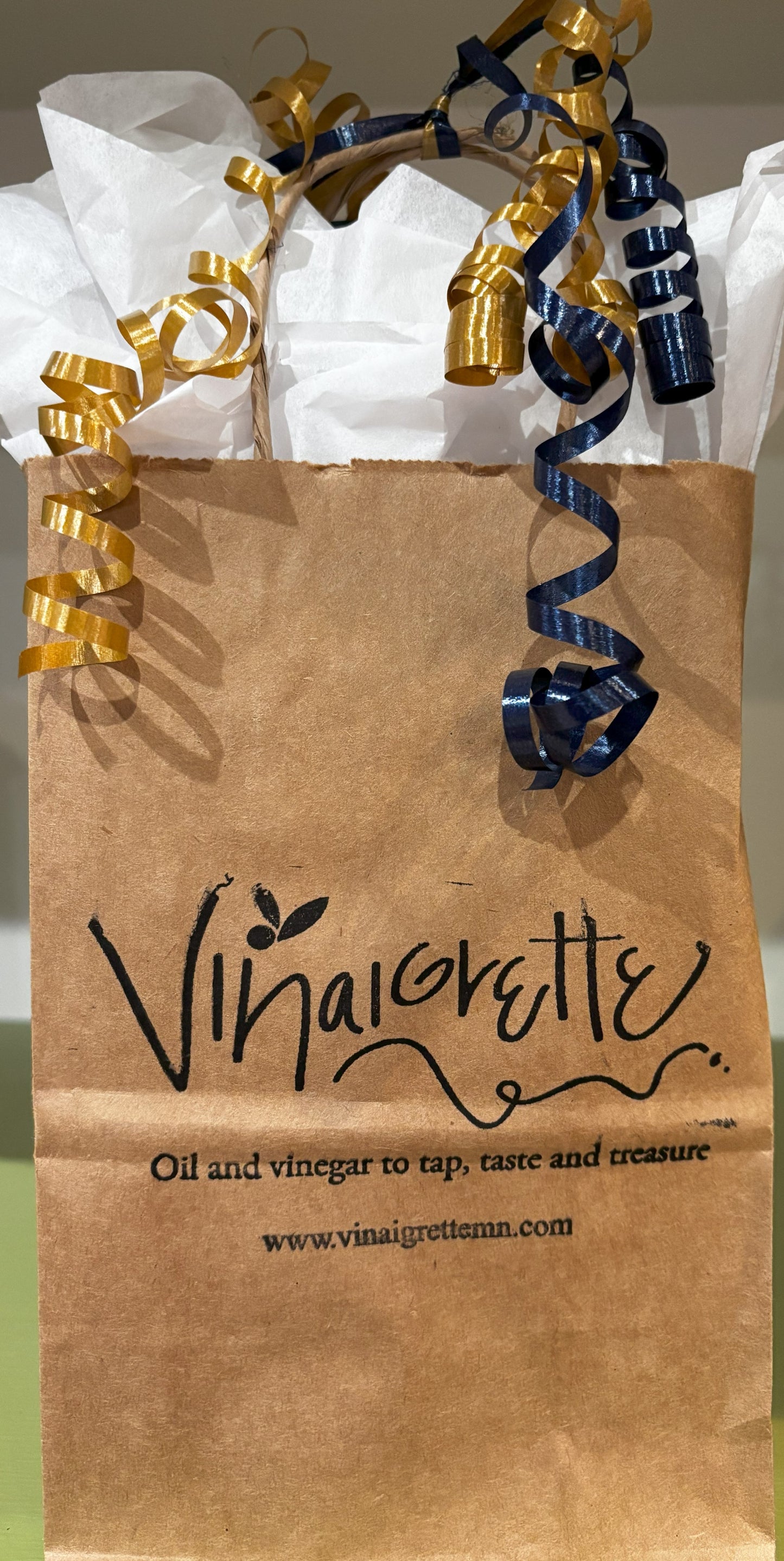 Basil Olive Oil & Blueberry Fruit Vinegar Gift Bag